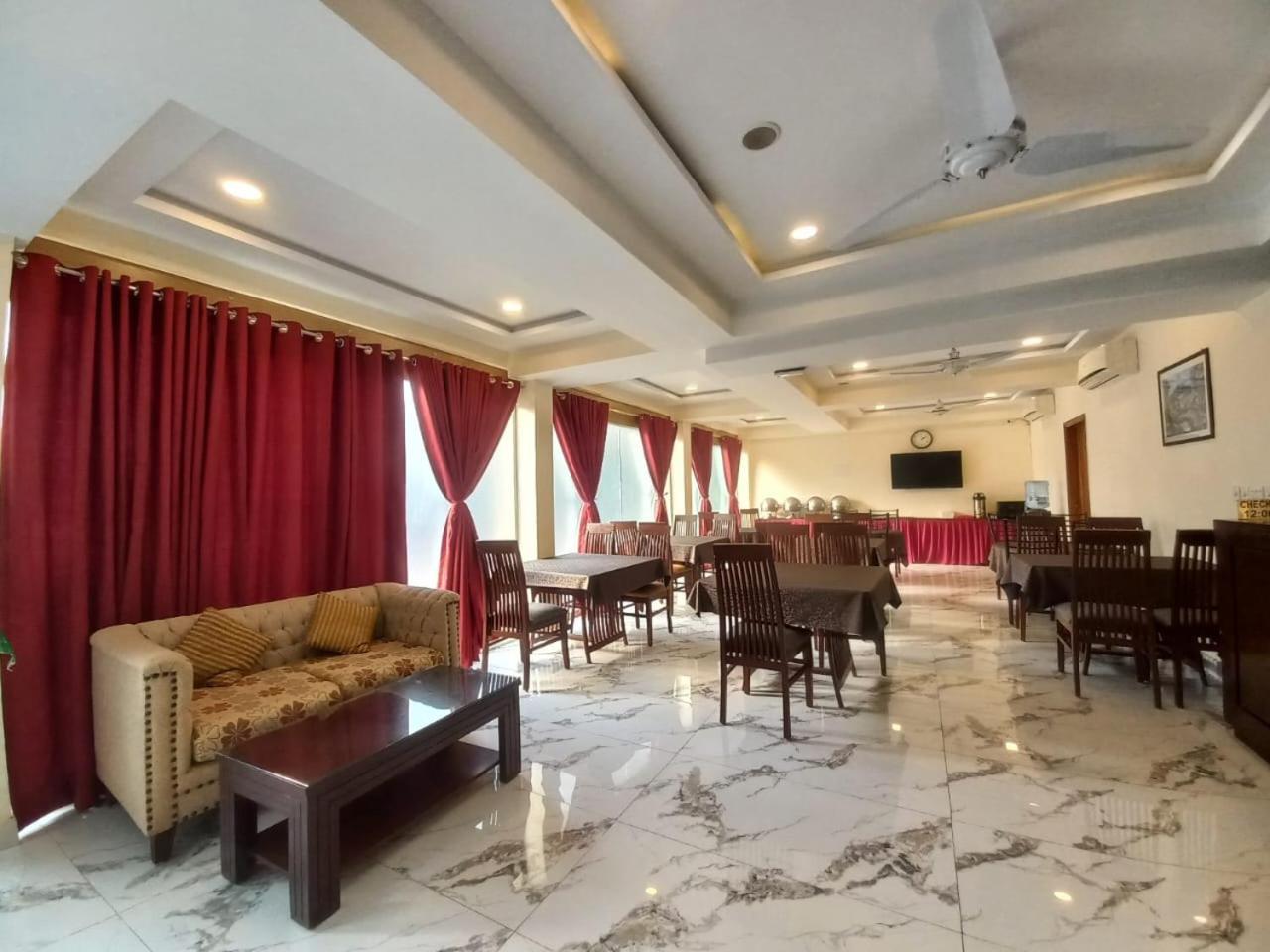 Hotel Diplomat Islamabad Exterior photo