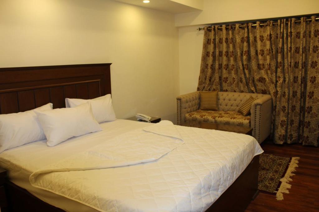 Hotel Diplomat Islamabad Exterior photo