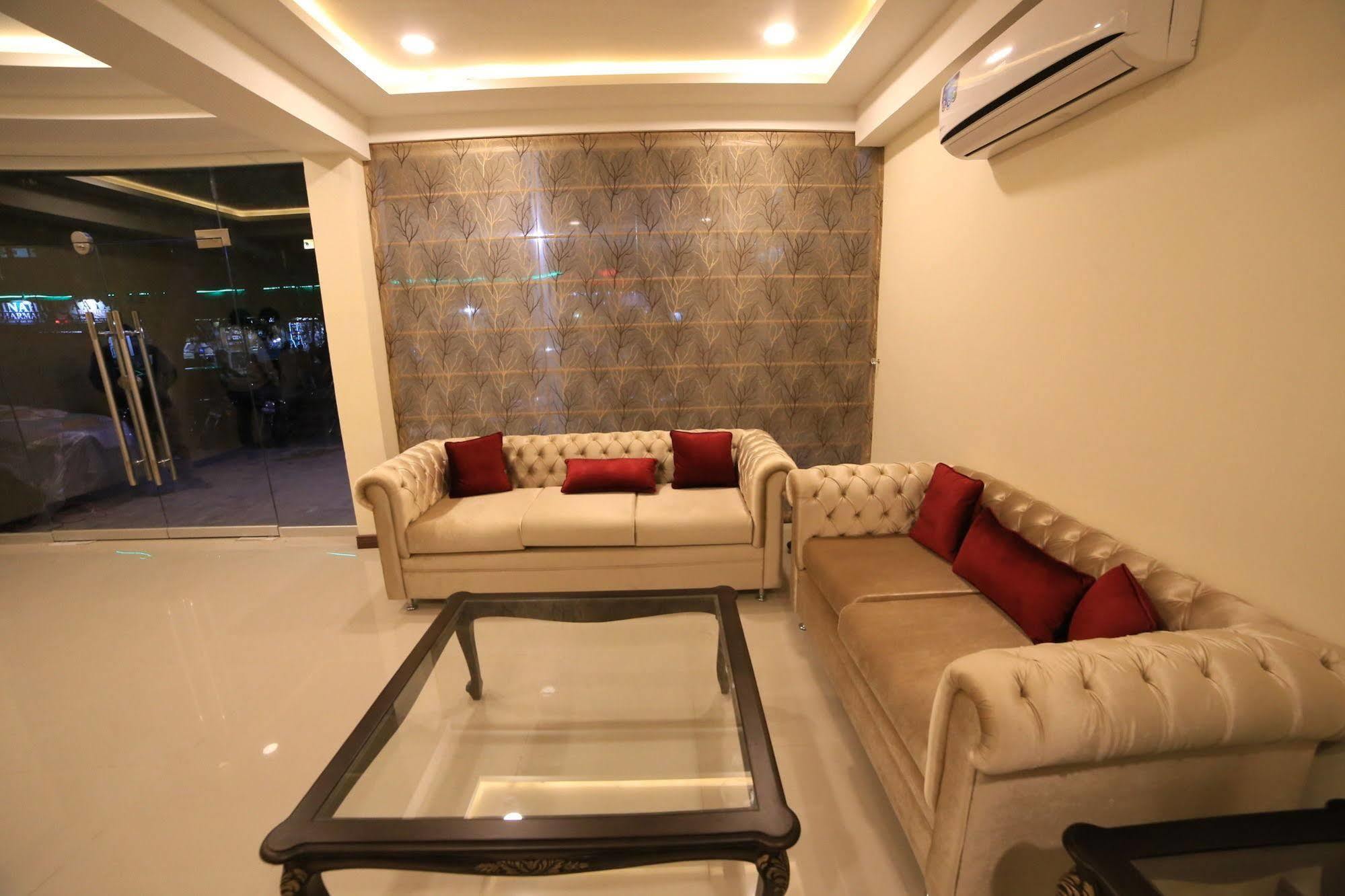 Hotel Diplomat Islamabad Exterior photo