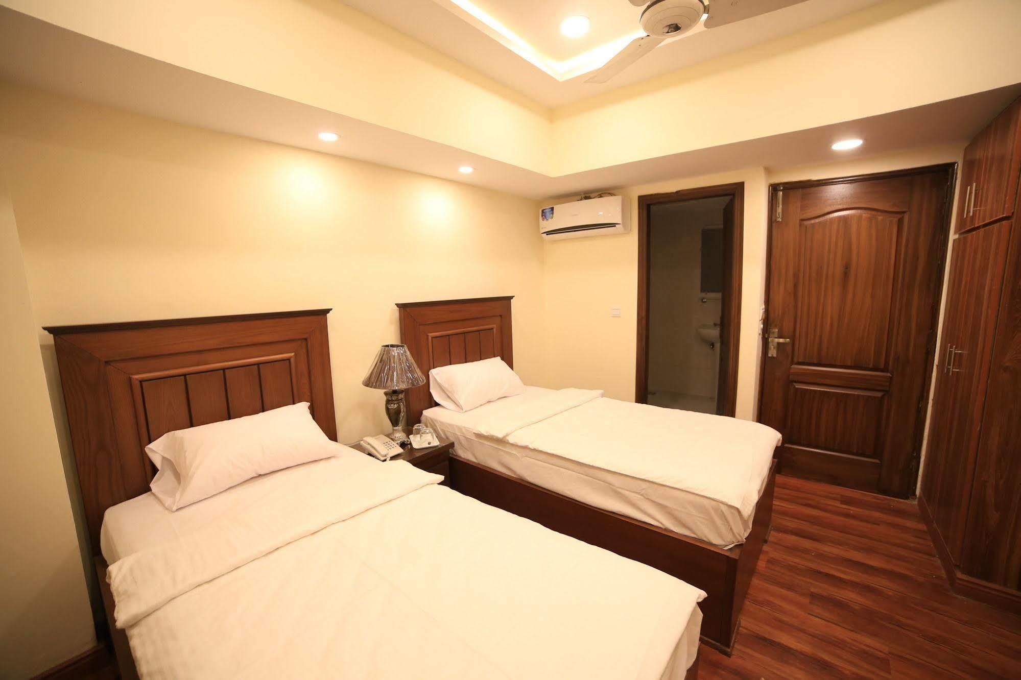 Hotel Diplomat Islamabad Exterior photo