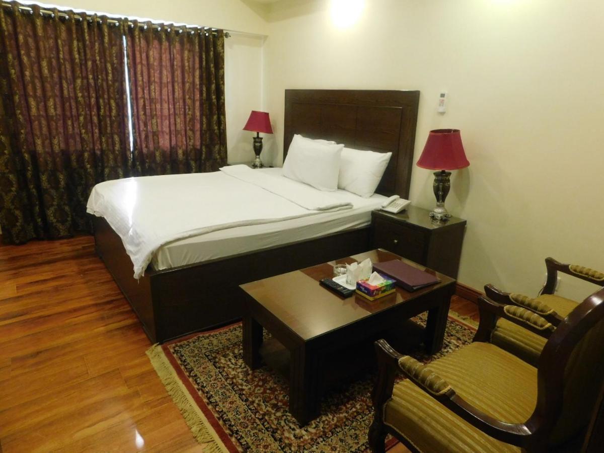 Hotel Diplomat Islamabad Exterior photo